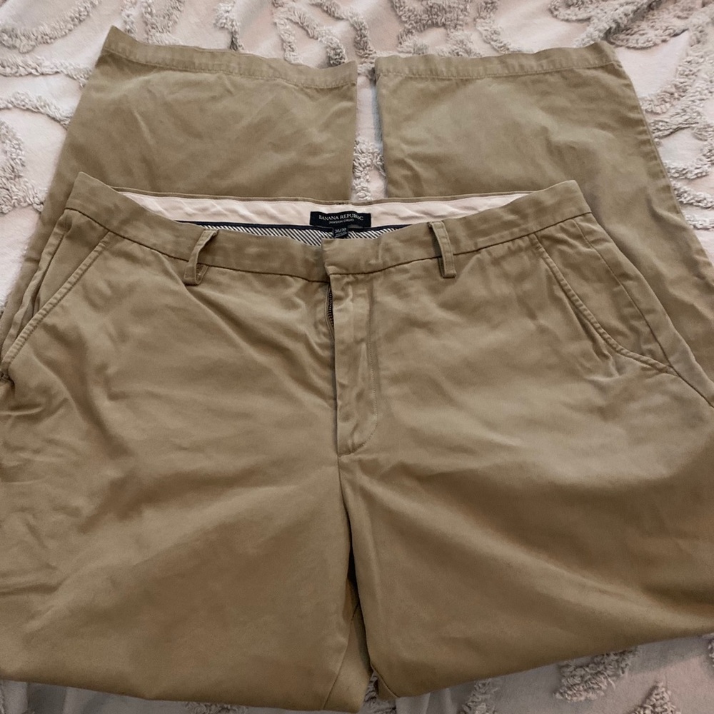 Banana Republic men’s khakis. 36x30
